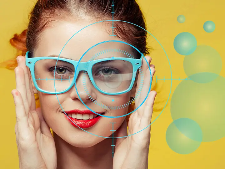 6-lutein-pro-szemvitamin-makula-eleslatas-kek-szemuveges-lany 7 ok amikor ajánlott a Lutein Pro szemvitamin Szupertápanyagok 