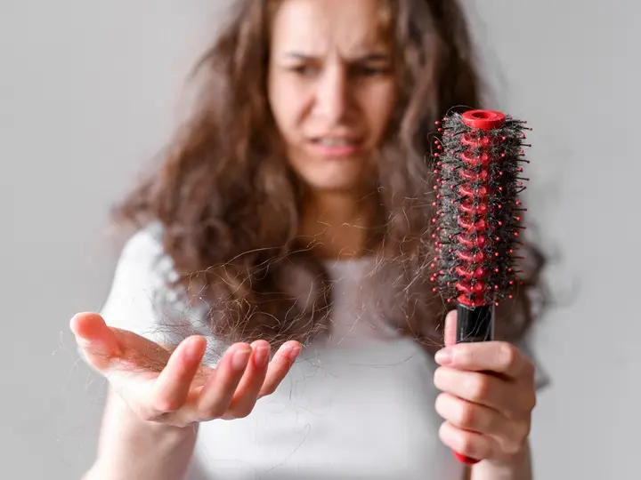 a-szules-utani-hajhullas-tunetei Szülés utáni hajhullás: Így szüntesd meg! Szépség 