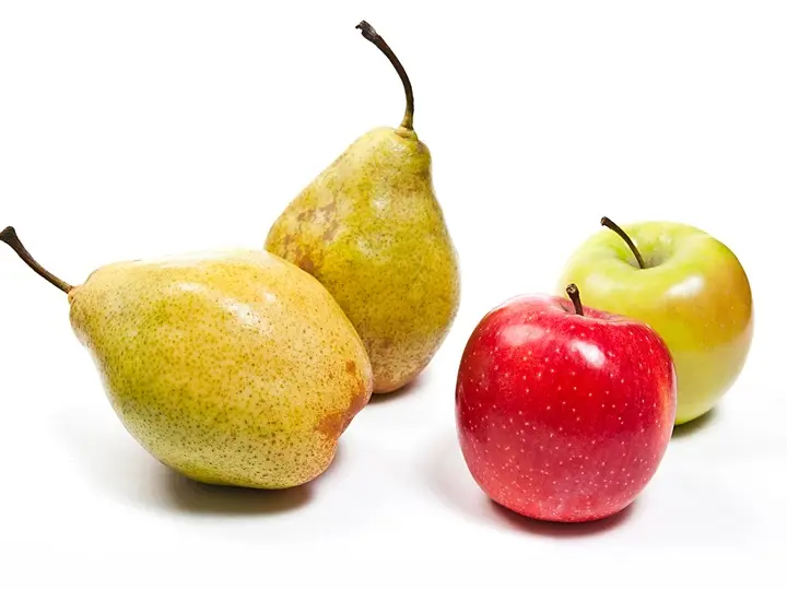 close-up-apple-against-white-background Hisztamin intolerancia: Tünetek, okok és diéta Emésztés 
