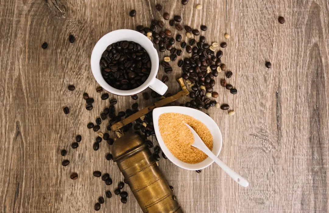 coffee-beans-near-sugar-grinder Ereszd el a felesleges vizeket! Hormontámogatás 