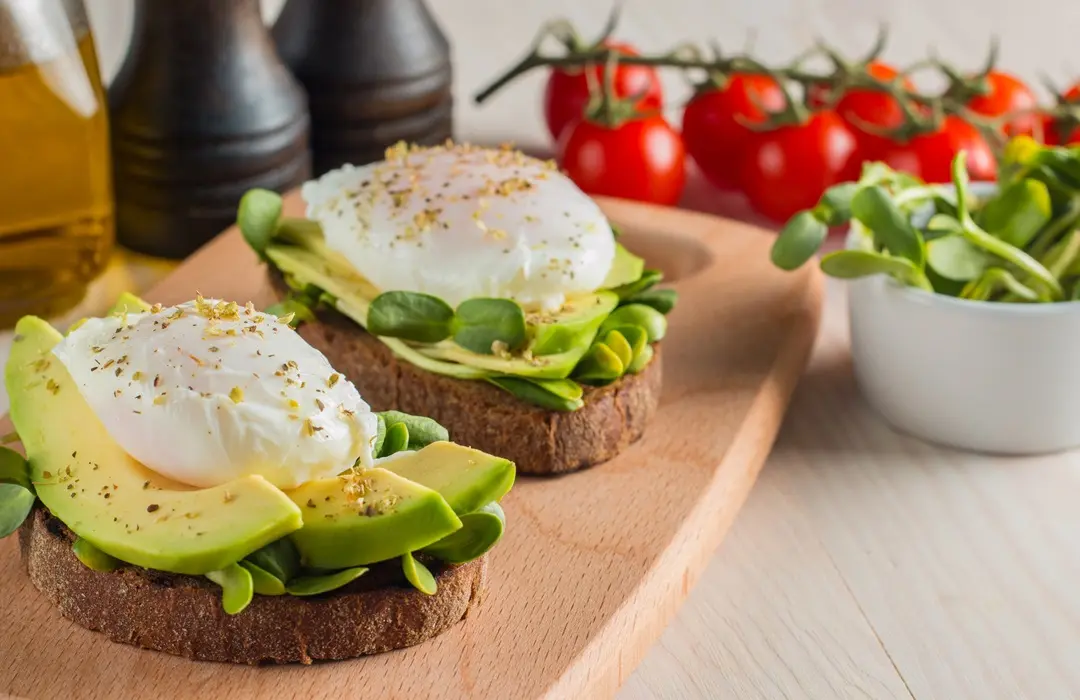 egeszseges-reggeli A reggeli kihagyása: előnyök és hátrányok Emésztés 