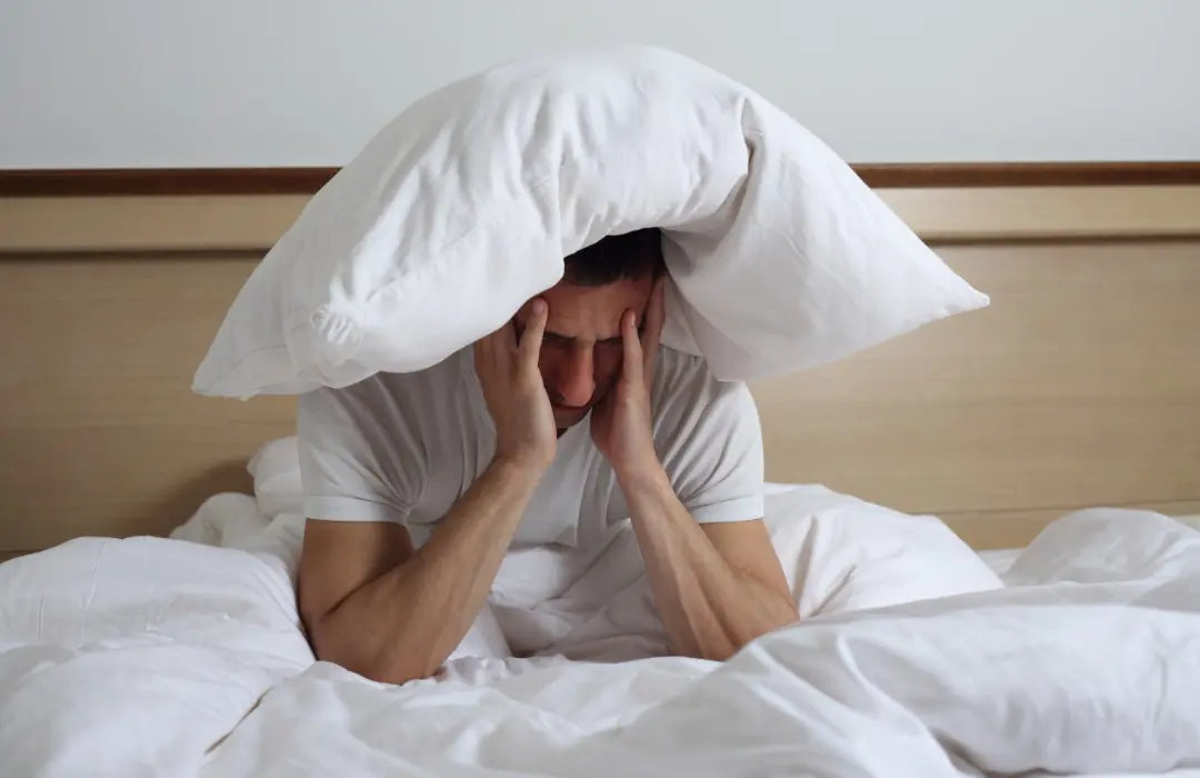 ejszakakc-amikor-csak-forgolodsz-miert-nem-tudsz-kikapcsolni Nem tudsz kikapcsolni este? Ez nem csak a stressz Mentális egészség 