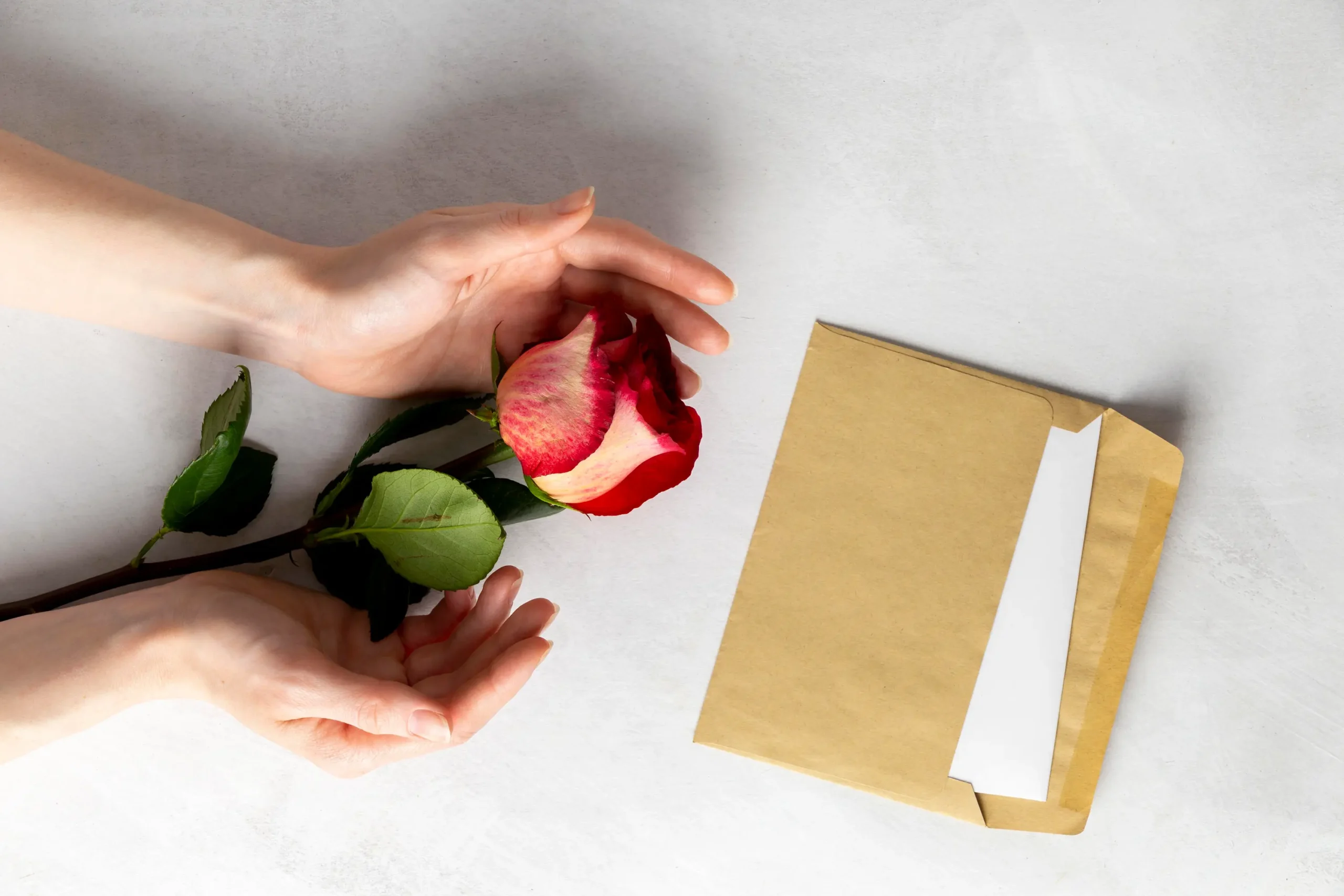 hatoanyagok_pajzsmirigyre-scaled Pajzsmirigy-túlműködés – gyorsan pörög a film? Hormontámogatás 