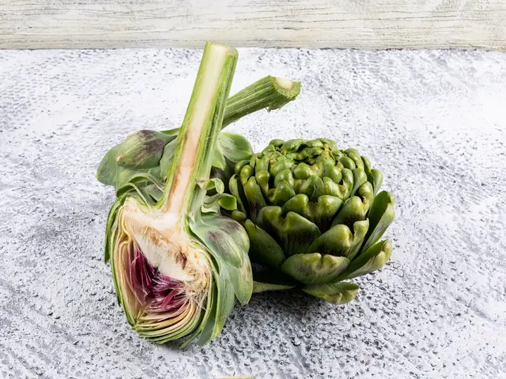 high-angle-view-artichokes-slice-horizontal Fogyókúrázz articsókával a bikiniszezon előtt! Testsúlycsökkentés 