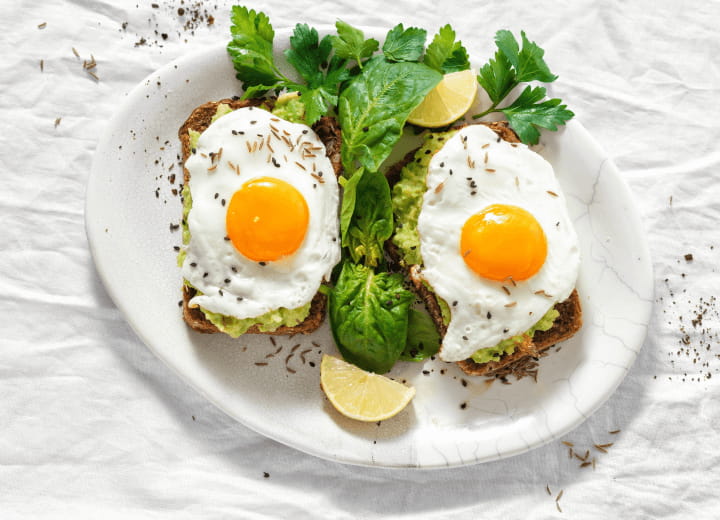 miben-van-folsav-oromvitamin-tojas-avokado 7+1 érdekes tény a folsavról, amit feltétlenül tudnod kell! Szupertápanyagok 