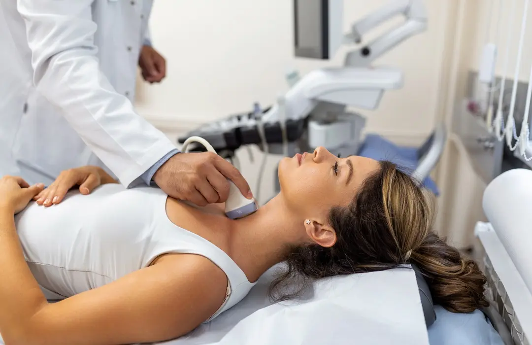 pajzsmirigy-2 A PCOS tünetei, okai és a PCOS természetes kezelése Hormontámogatás 