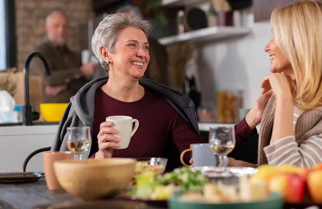 senior-friends-having-wonderful-time-together Változókori étrend – így táplálkozz! Szupertápanyagok 