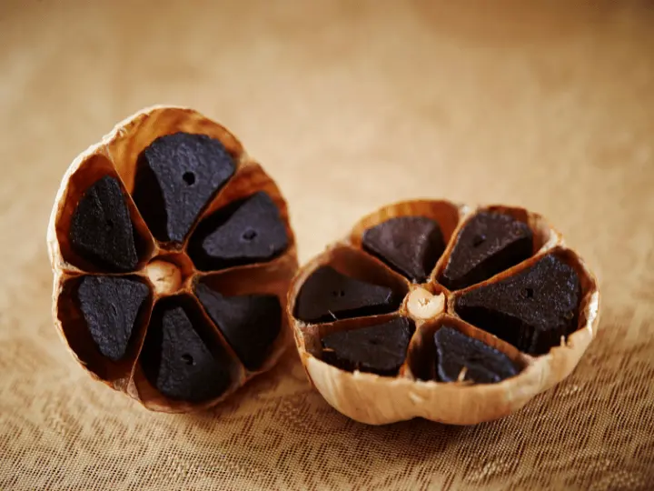 termeszetes-antibiotikum-gyogynoveny-fokhagyma TOP 5 természetes antibiotikum – mindig legyen belőlük otthon! Immunrendszer 