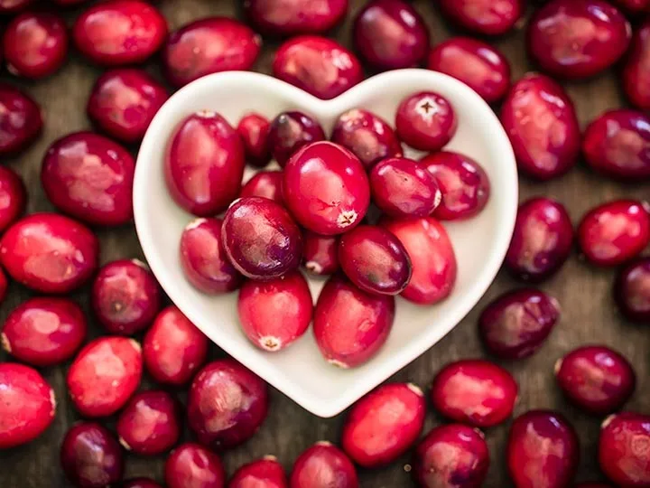 tozegafonya-felfazas-termeszetes-hugyuti-fertozes-hatas-sziv Ezért fogyassz rendszeresen tőzegáfonyát! Immunrendszer 