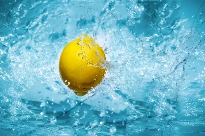 vizvisszatartas-cellulit-ellen-koncentratum-termeszetes-citrom Természetes segítség a felesleges vizek elvezetéséhez Uncategorized 