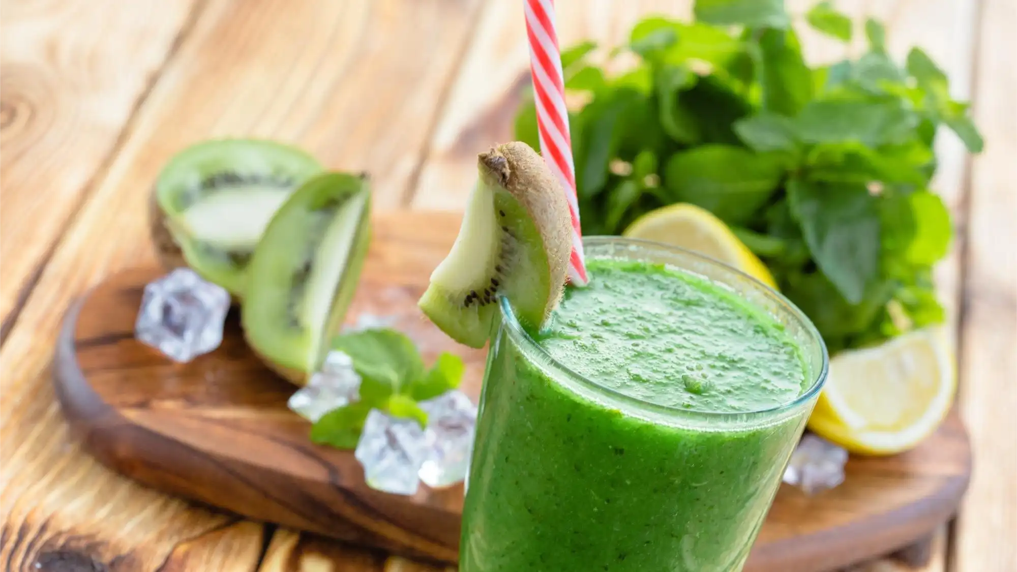 zold-smothie-az-eletmodvaltashoz- Új év, új én? Az életmódváltás 6 lépése Emésztés 