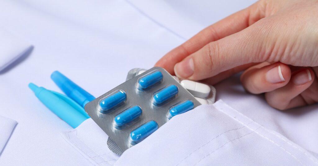 ilyenkor-kell-antibiotikum-1024x536 Antibiotikum szedése: mikor indokolt? Sejtvédelem 